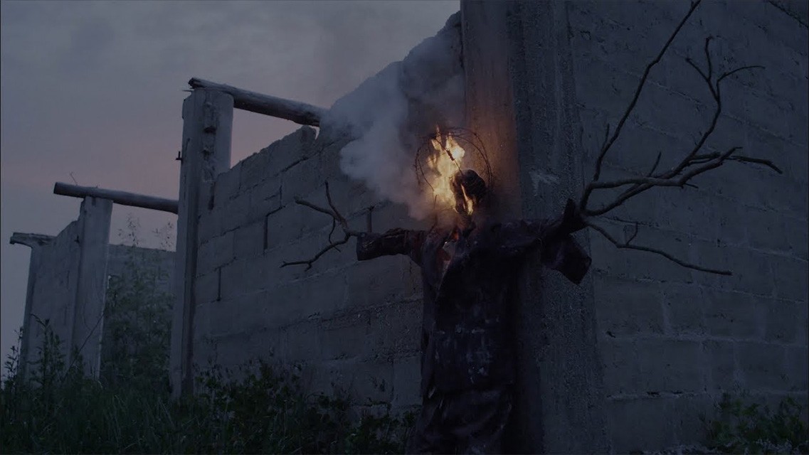 2《阴暗森林》(dark wood)复古风格的生存恐怖游戏.